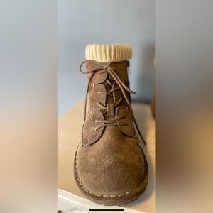 Clark’s Ankle Boots 8.5W MINT